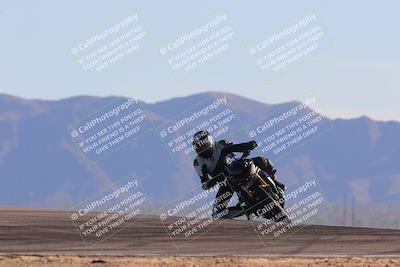 media/Nov-06-2023-Moto Forza (Mon) [[ce023d0744]]/3-Intermediate Group/Session 5 (Turn 9)/